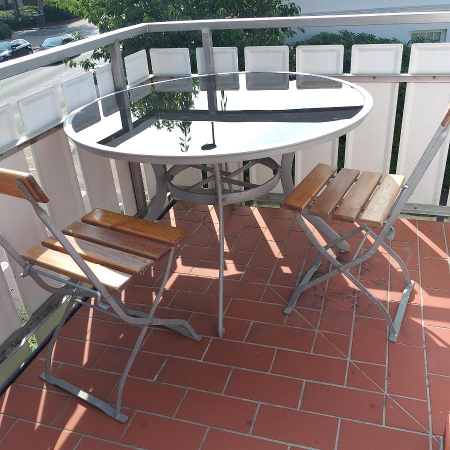 Friesenauster - Grosse Ferienwohnung Fuer Bis Zu 6 Personen Jever Exterior photo